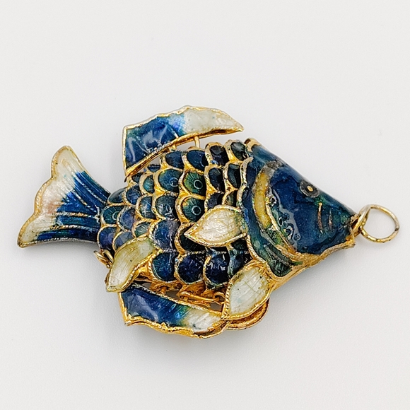 Vintage Guilloche Enamel Articulating Fish Necklace Pendant - Picture 2 of 5